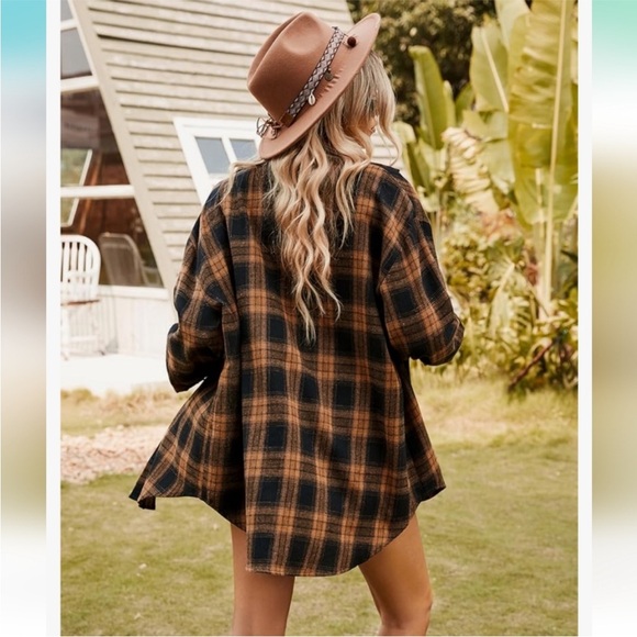 Plaid flannel - Picture 2 of 8